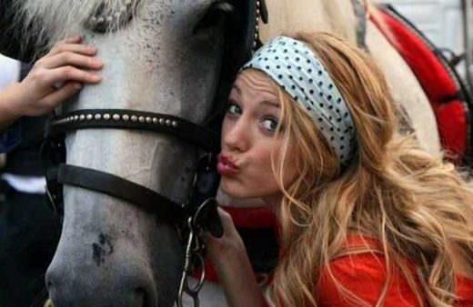 How Many Blondes Does It Take To Start A Horse?